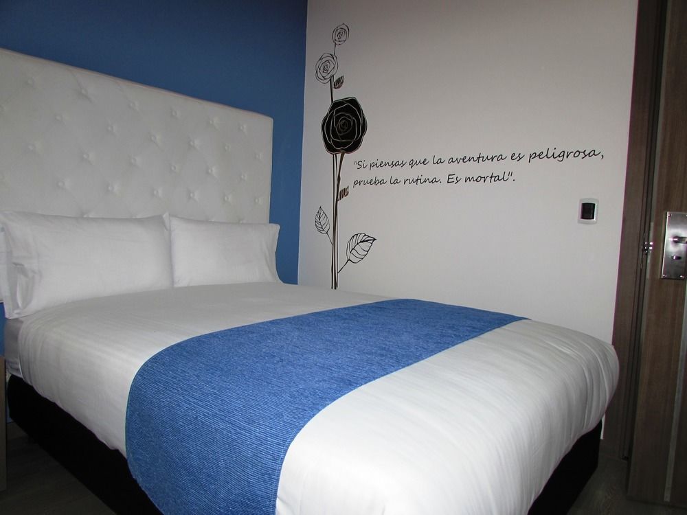 Aw Hotel Plaza Miranda โบโกตา ภายนอก รูปภาพ